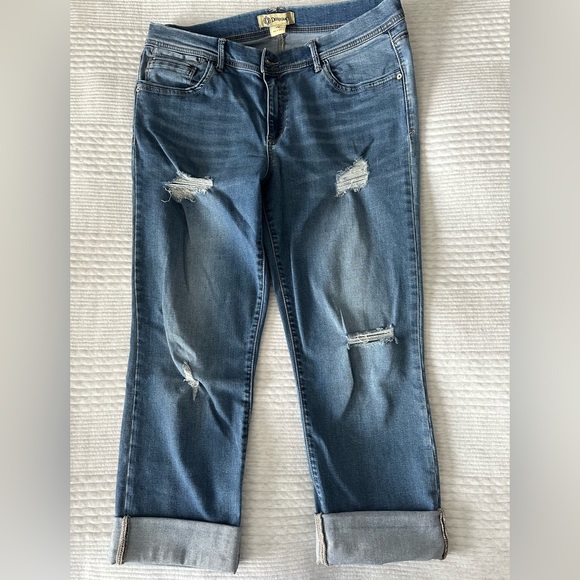 Democracy Distressed Denim Crops (size 12) - Picture 3 of 8